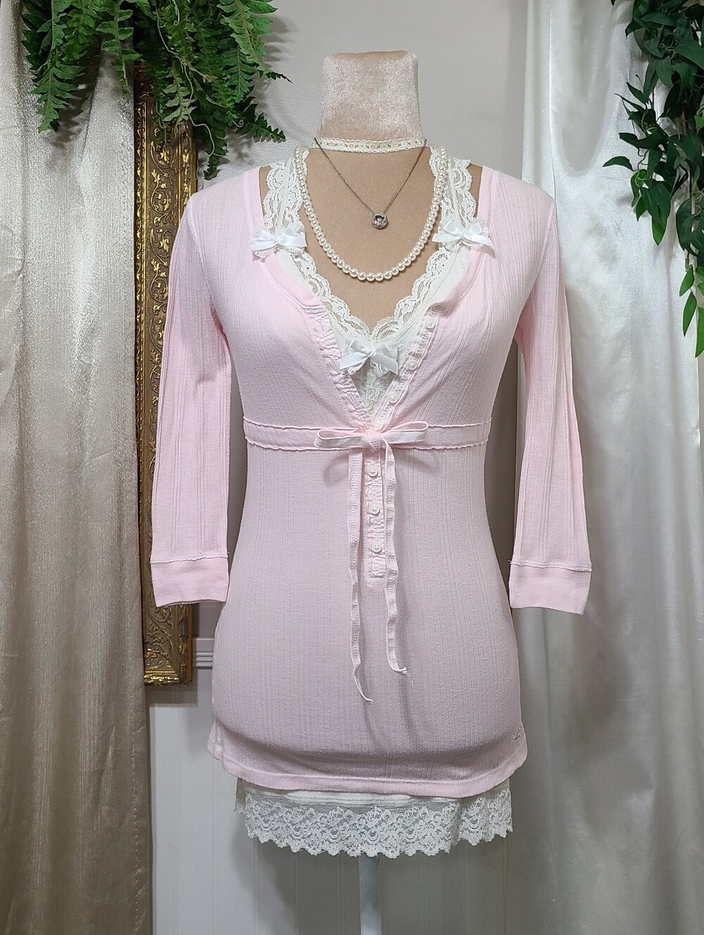 ♡ Y2K ♡ Hollister Baby Pink Waist Tie Babydoll Henley Pointelle Knit Button Top